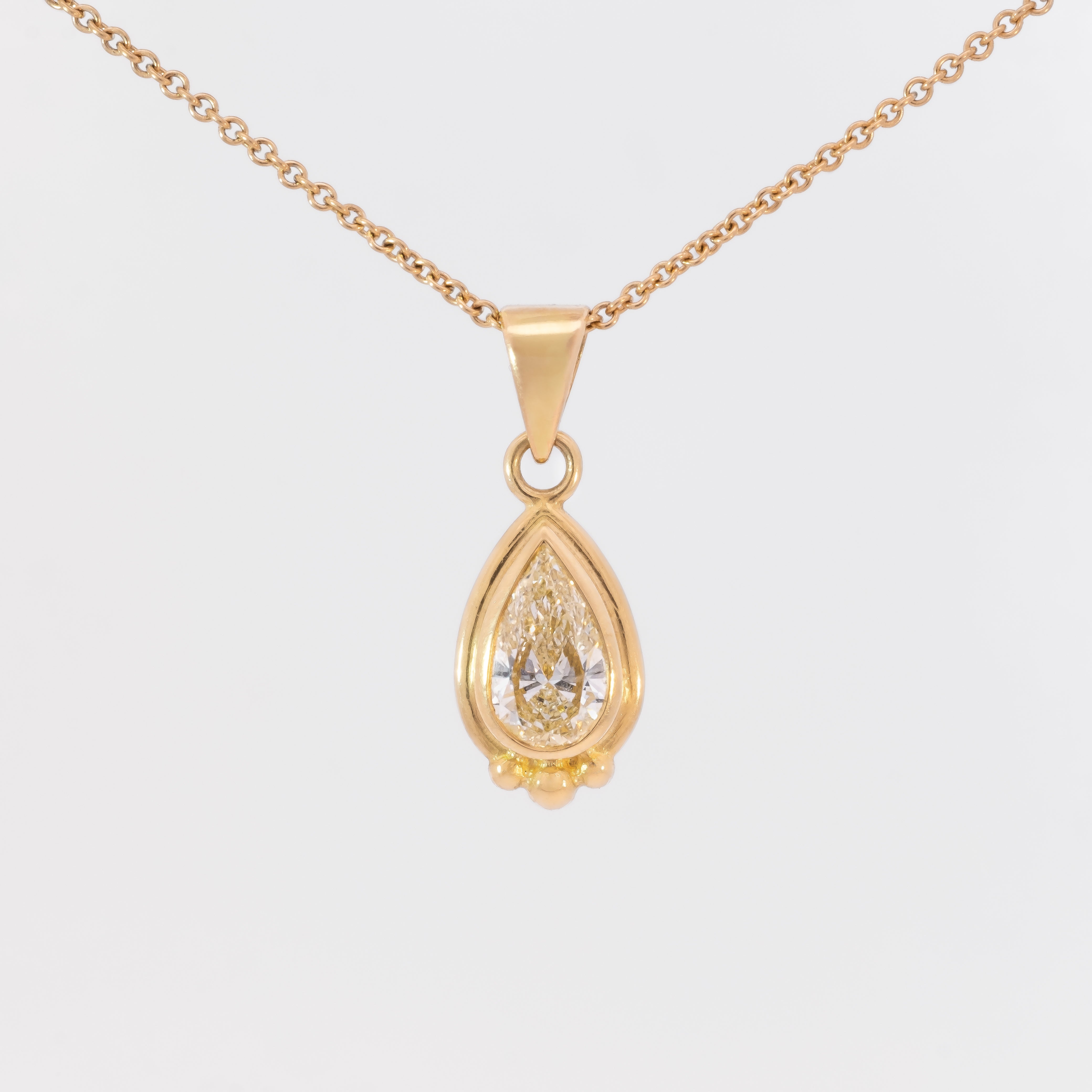 Collier champagnerfarbener Diamantanhänger 0,96 ct 750er Gelbgold