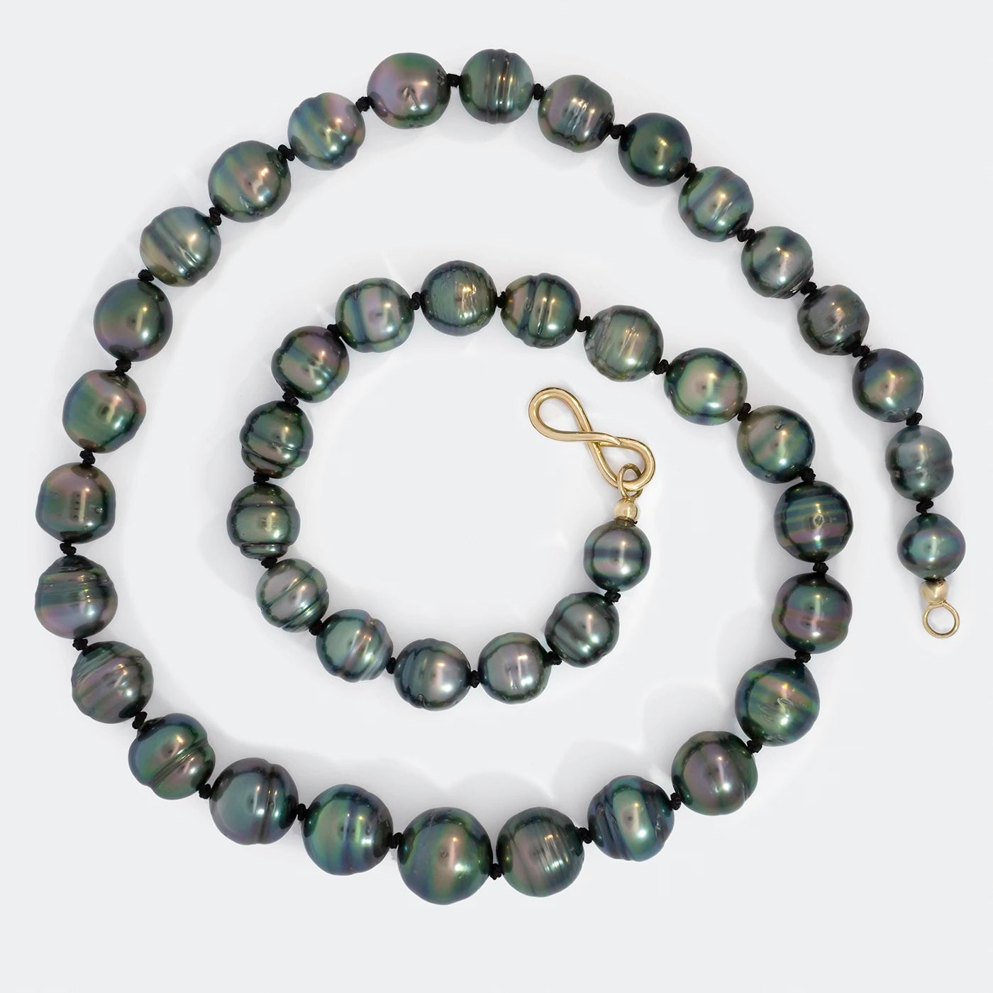 Kette aus Tahitiperlen mit Gelbgold Infinity Verschluss Topview