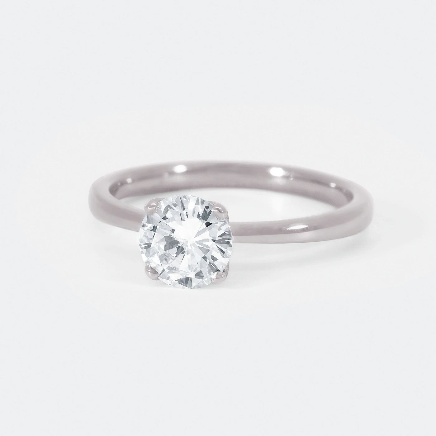 Ring Petite Fleur Solitär 1,00 ct Platin Frontansicht 25Grad links gedreht