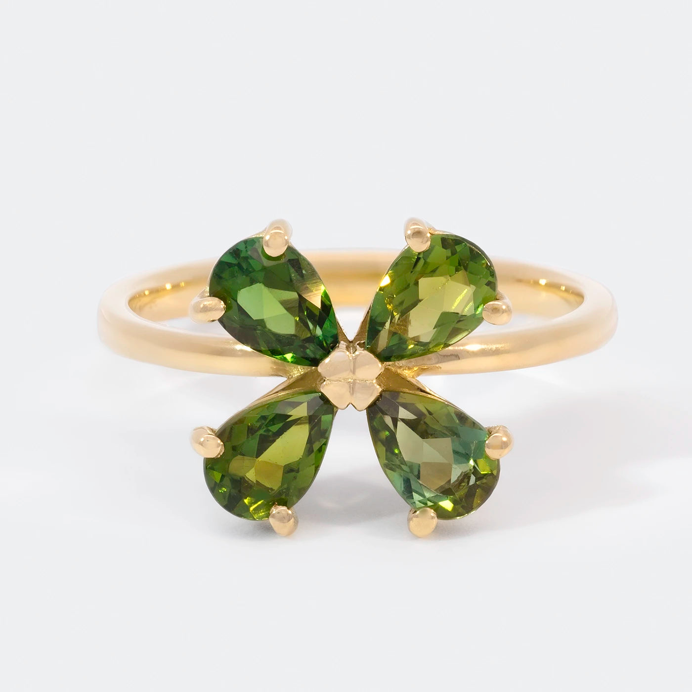 Ring 750er Gelbgold vier gruene Turmaline florales Design Front