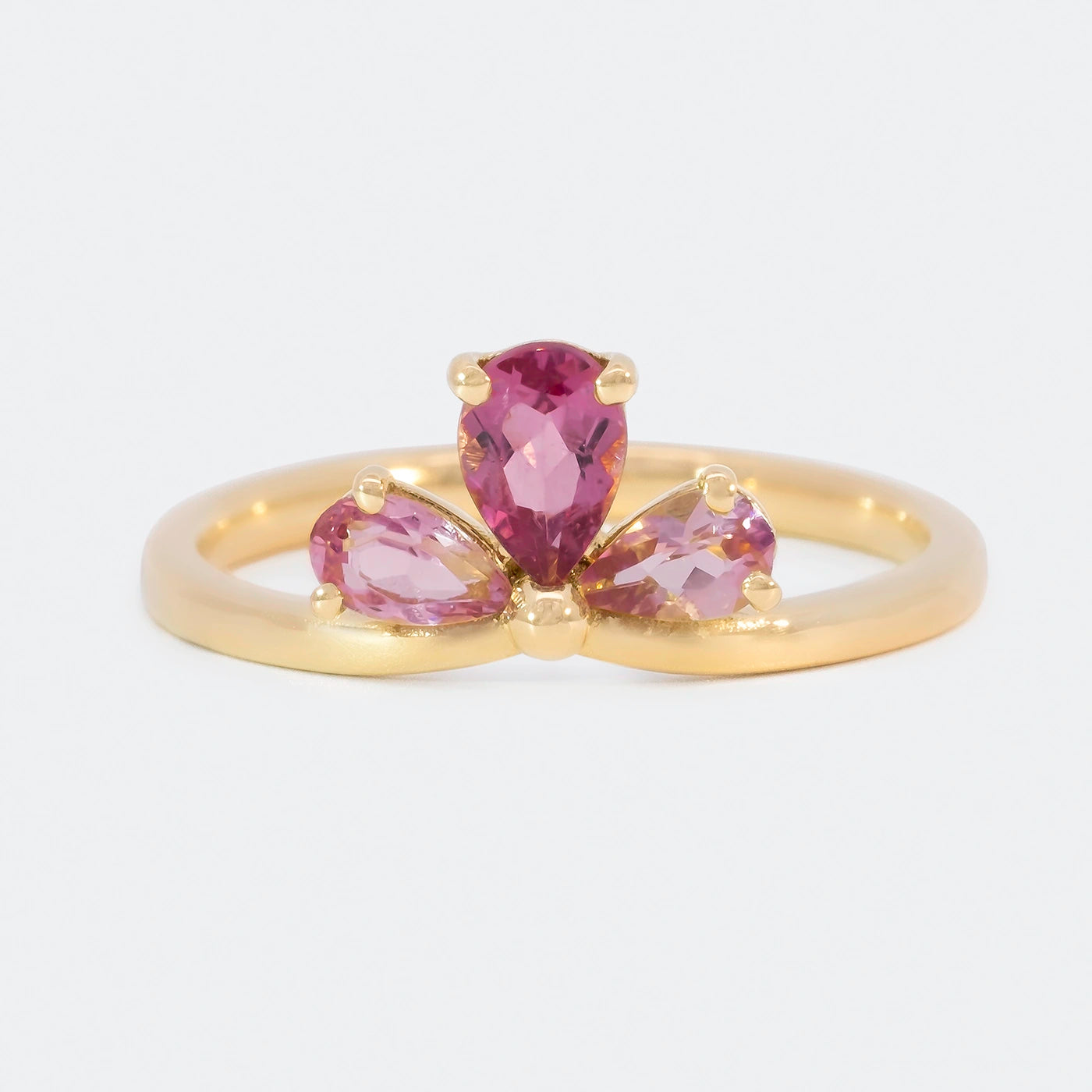 Ring Trinity Blossom 750er Gelbgold 3 rosa Turmaline florale Fassung Frontansicht