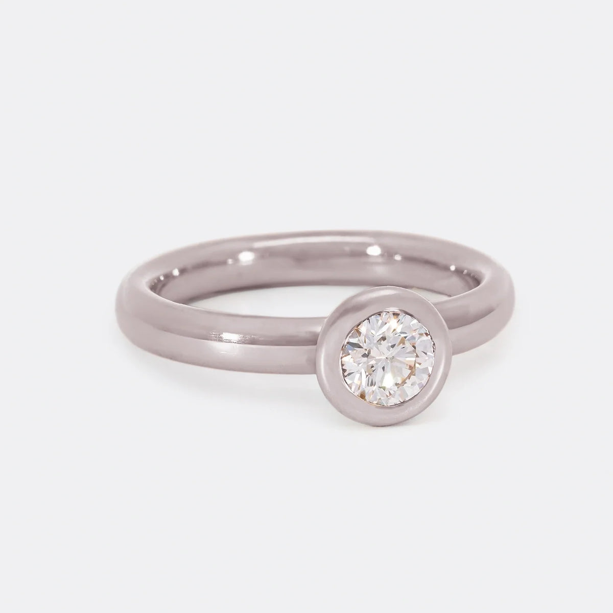 Ring Balance Brillant 0,4 ct aus 950er Platin - Seitenansicht 25° rechts