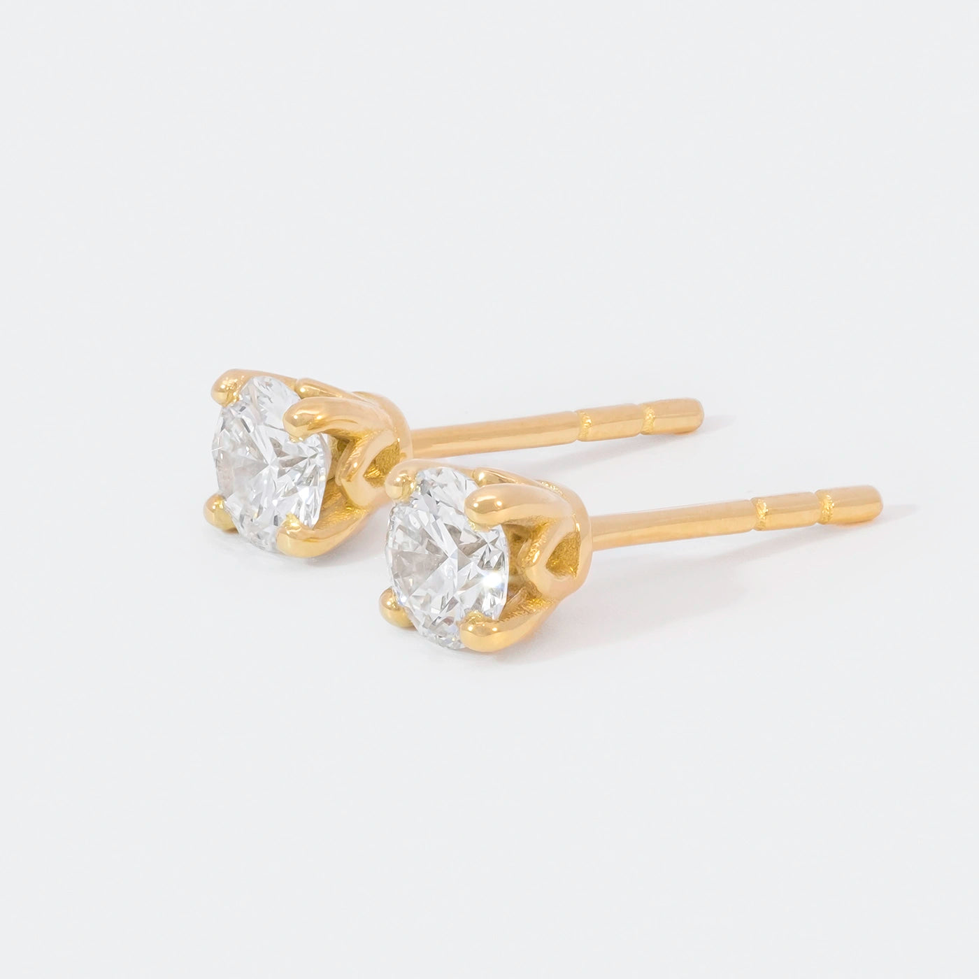 Ohrstecker Petite Fleur je 0.30ct Brillant Gelbgold Frontansicht 90Grad links gedreht