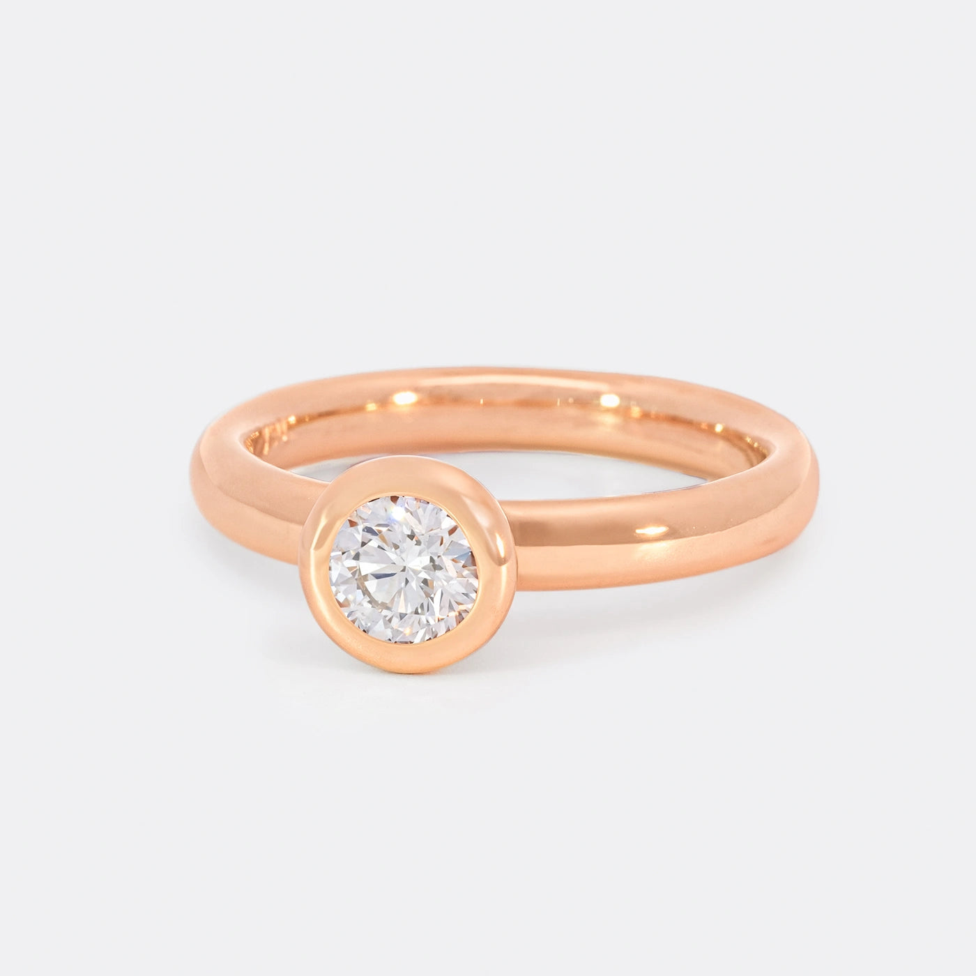 Ring 750er Rosegold Balance Modell 0.4ct Brillant Frontansicht 25grad links gedreht