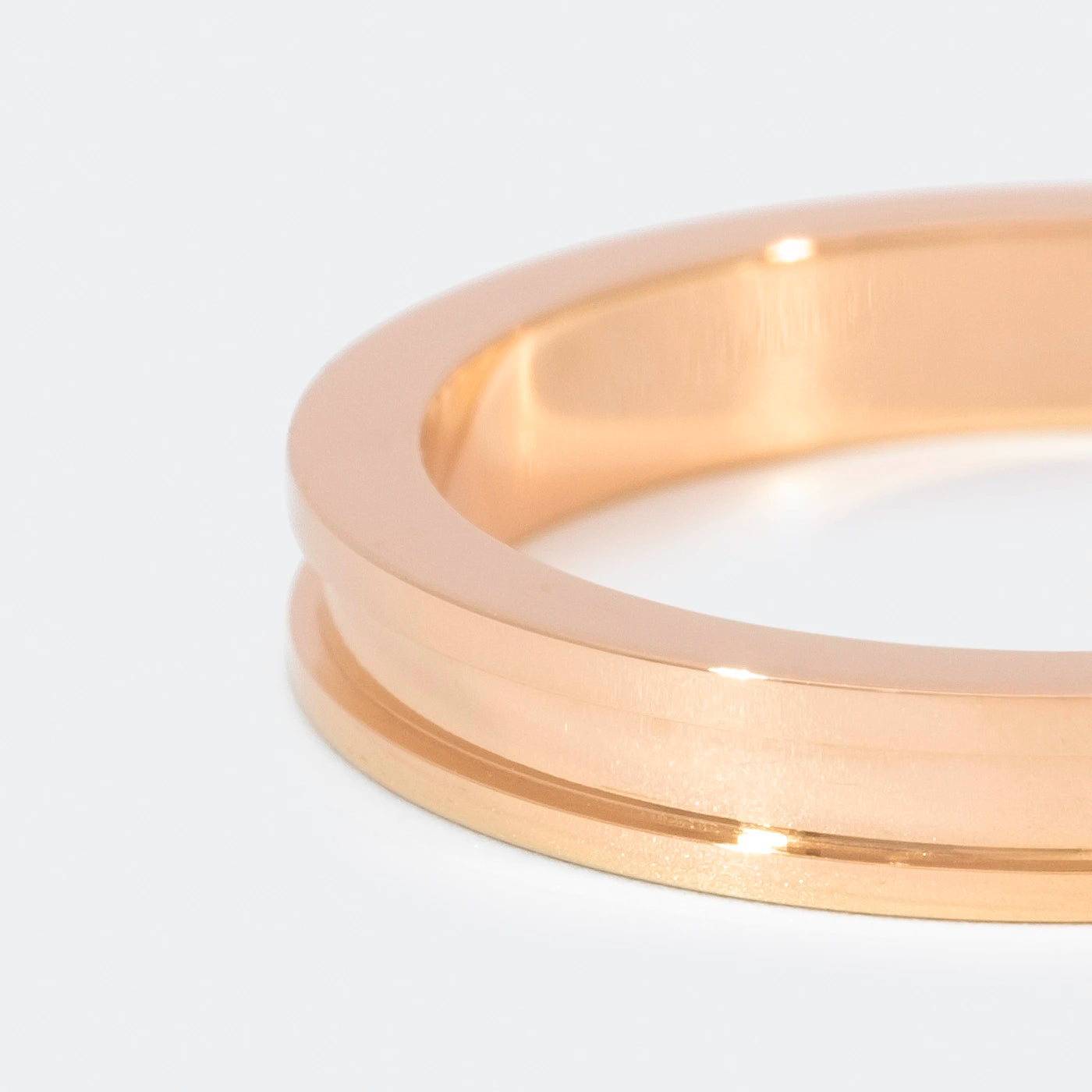 Ring Canyon Rosegold Damenring Ringschiene inspiriert von einem Canyon Frontansicht Closeup linke Seite