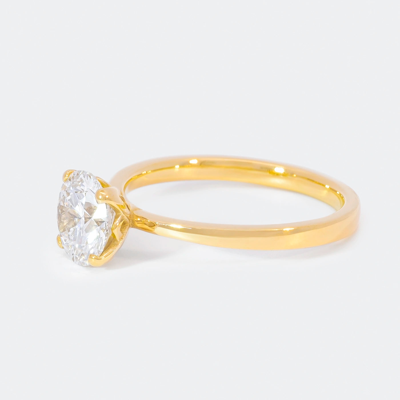 Ring Petite Fleur Solitair Gelbgold 1.50ct Brillant Frontansicht 45Grad links gedreht