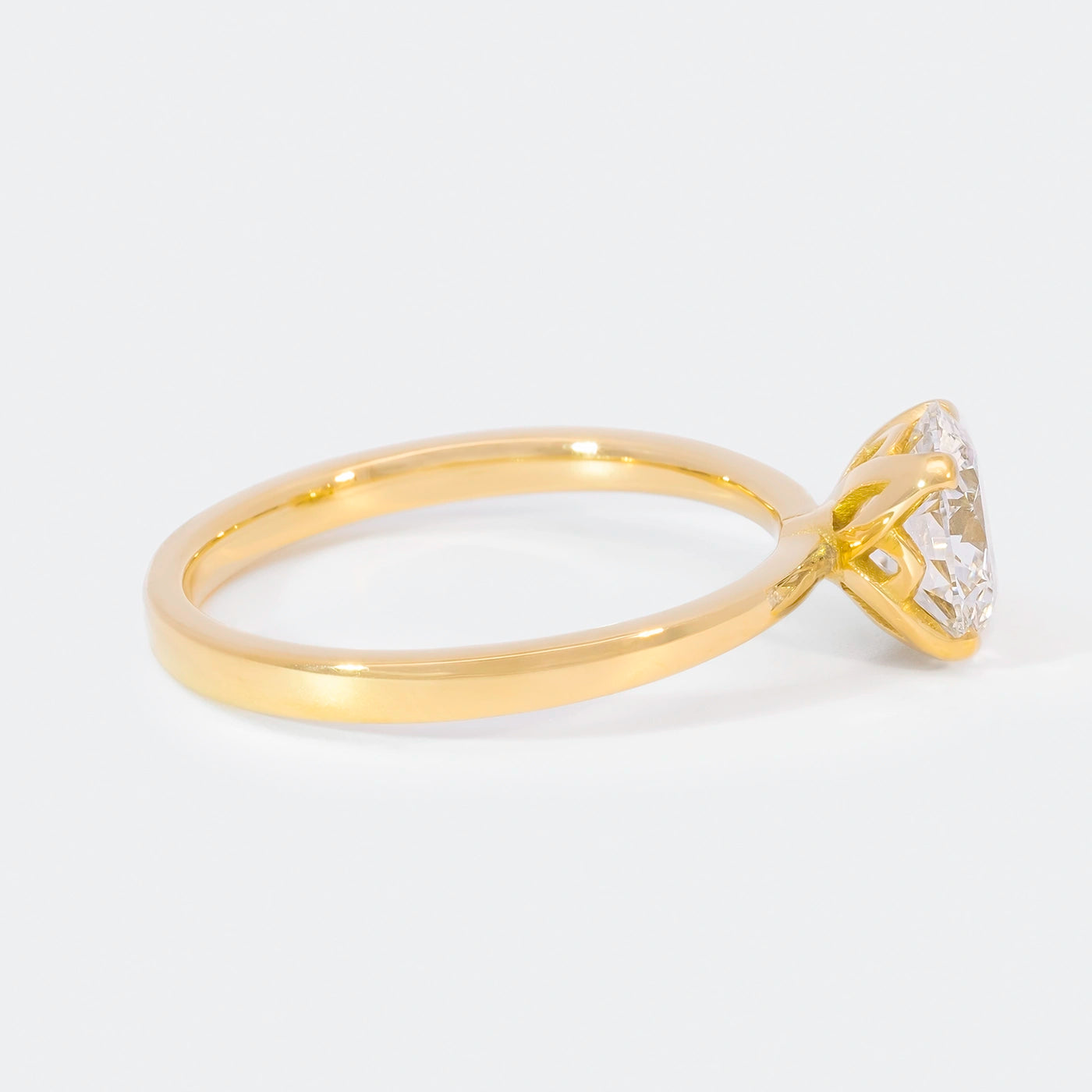 Ring Petite Fleur Solitair Gelbgold 1.50ct Brillant Frontansicht 90Grad rechts gedreht