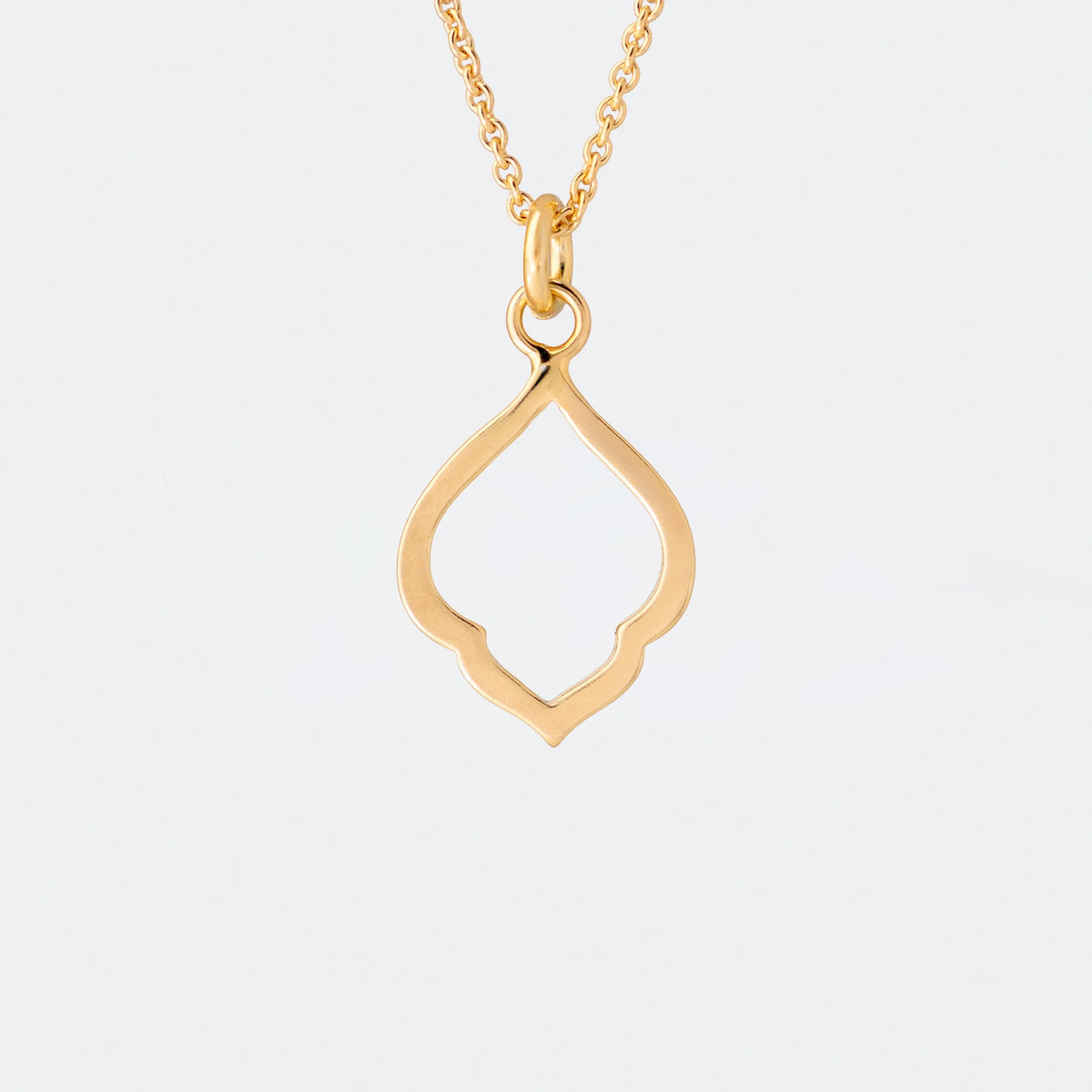 Kette mit Anhänger Leaf klein aus 925er Sterlingsilber vergoldet - Frontansicht